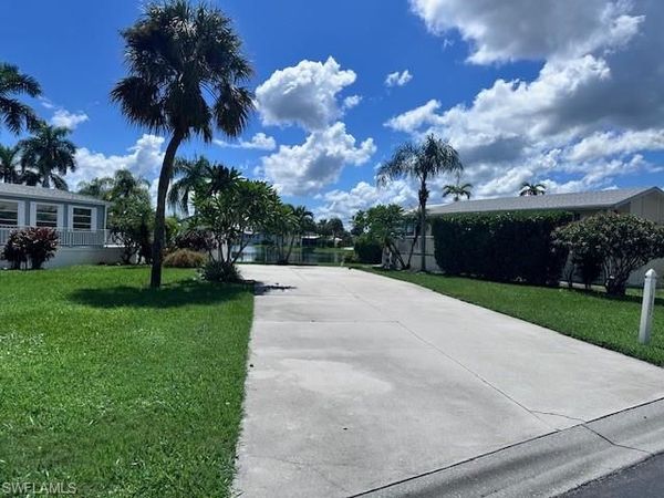 1002 Silver Lakes BLVD, NAPLES, FL 34114