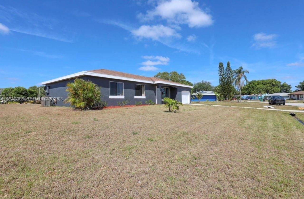 250 SW Homeland Rd, Port Saint Lucie, FL 34953 Photo