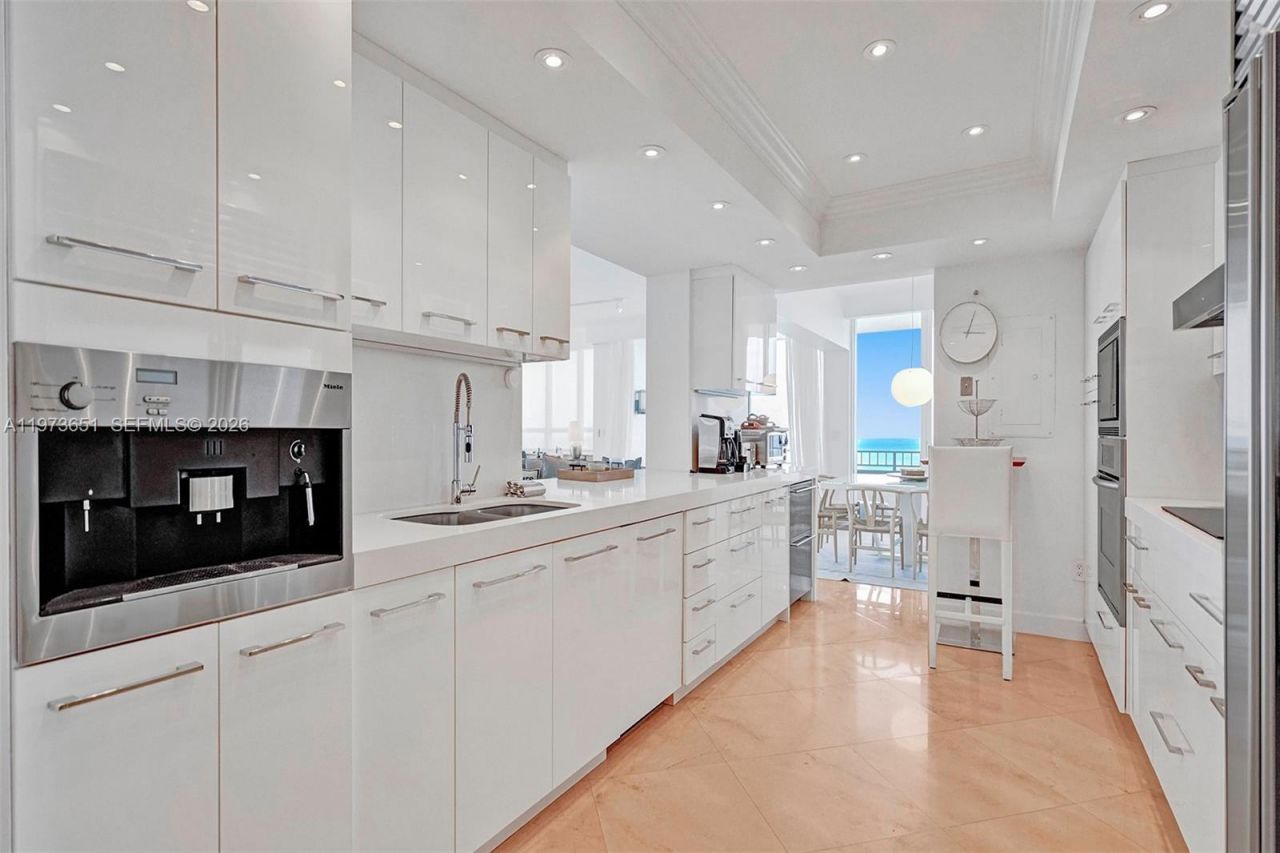 10205 Collins Ave , Unit P8, Bal Harbour, FL 33154 Photo