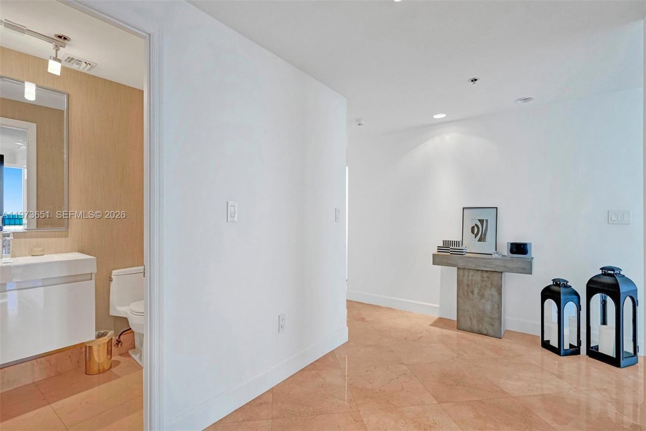 10205 Collins Ave , Unit P8, Bal Harbour, FL 33154 Photo