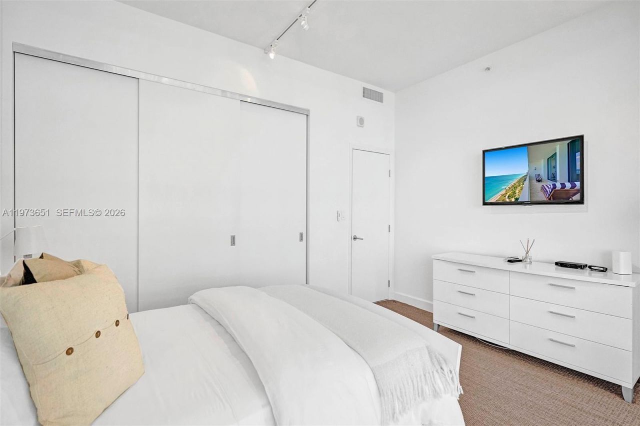 10205 Collins Ave , Unit P8, Bal Harbour, FL 33154 Photo