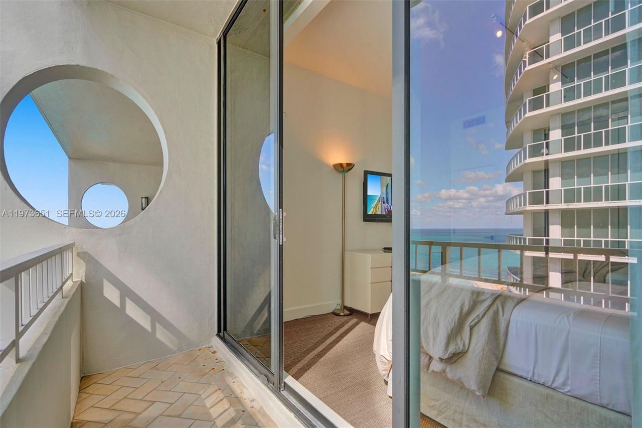10205 Collins Ave , Unit P8, Bal Harbour, FL 33154 Photo