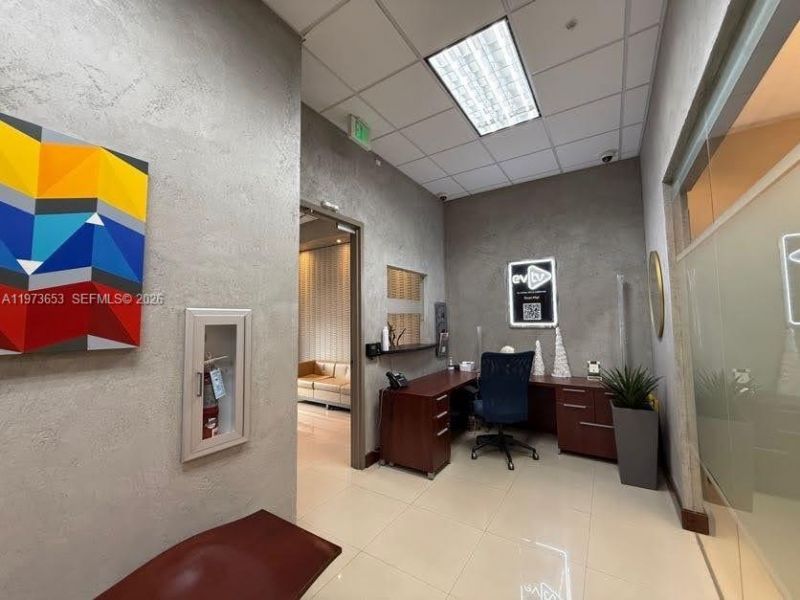 7620 NW 25th St, Unit 5, Miami, FL 33122 Photo