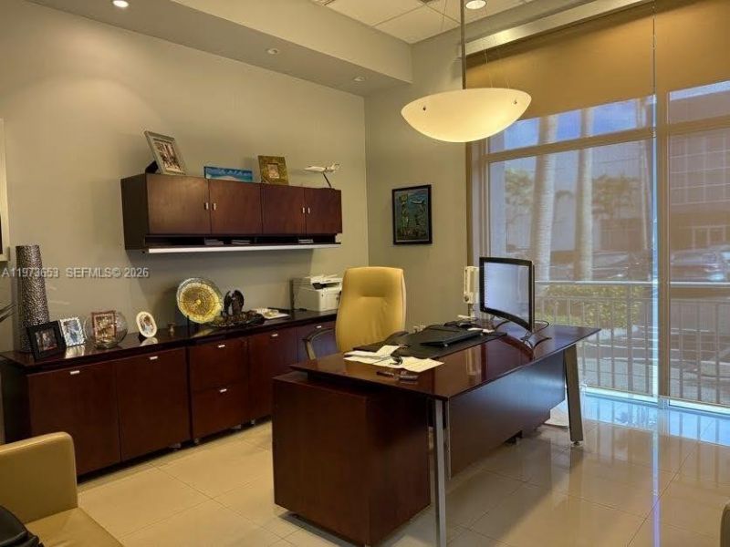 7620 NW 25th St, Unit 5, Miami, FL 33122 Photo