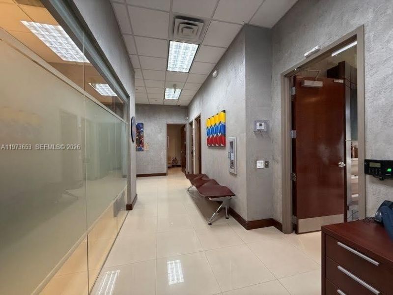 7620 NW 25th St, Unit 5, Miami, FL 33122 Photo