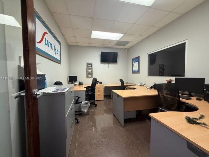 7620 NW 25th St, Unit 5, Miami, FL 33122 Photo