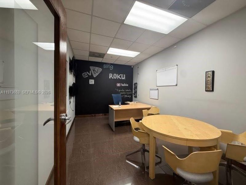 7620 NW 25th St, Unit 5, Miami, FL 33122 Photo