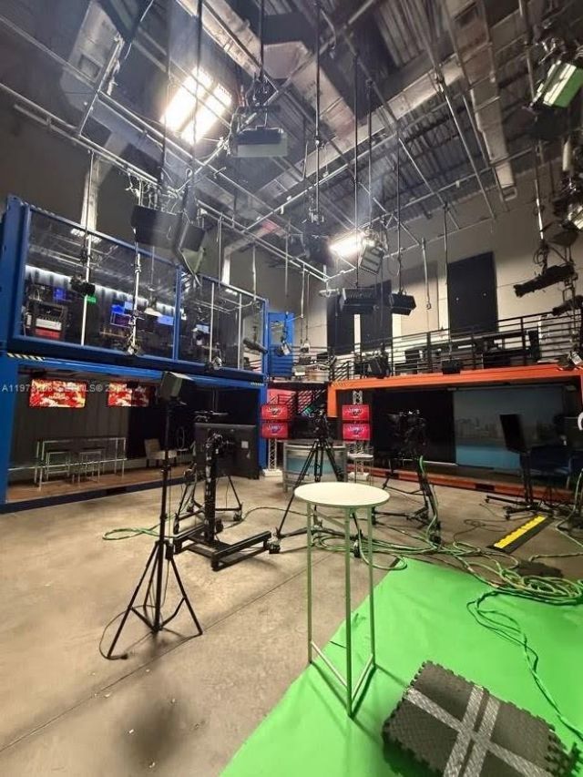 7620 NW 25th St, Unit 5, Miami, FL 33122 Photo