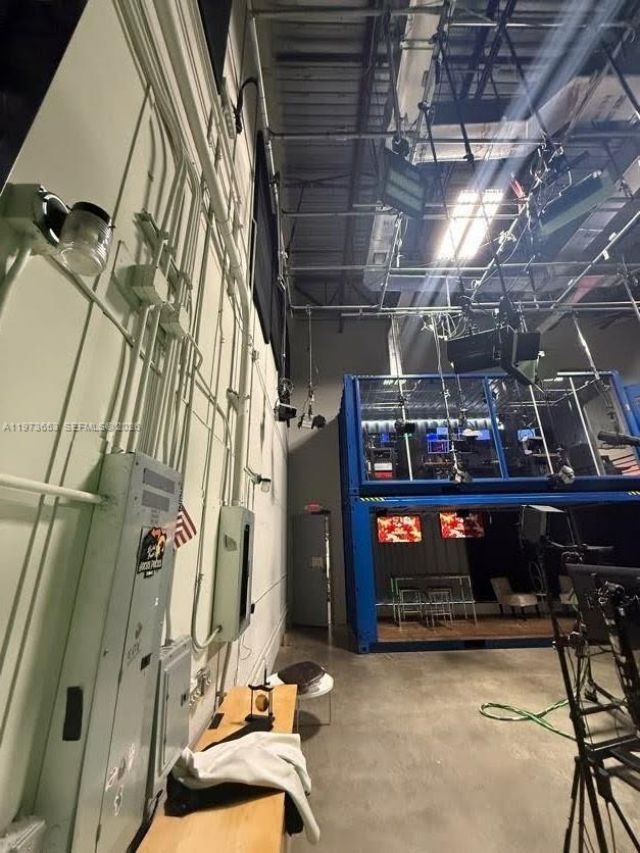 7620 NW 25th St, Unit 5, Miami, FL 33122 Photo