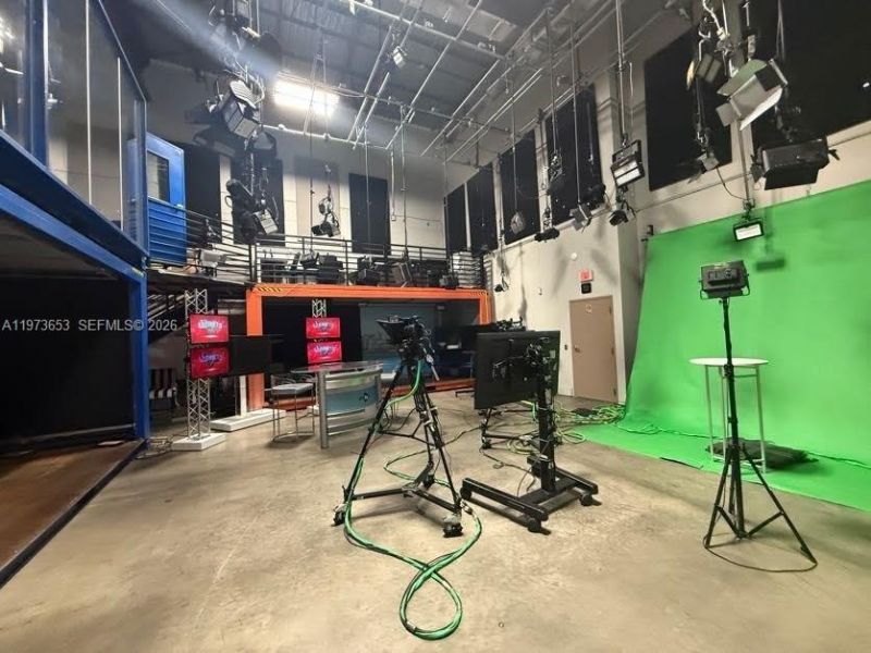 7620 NW 25th St, Unit 5, Miami, FL 33122 Photo