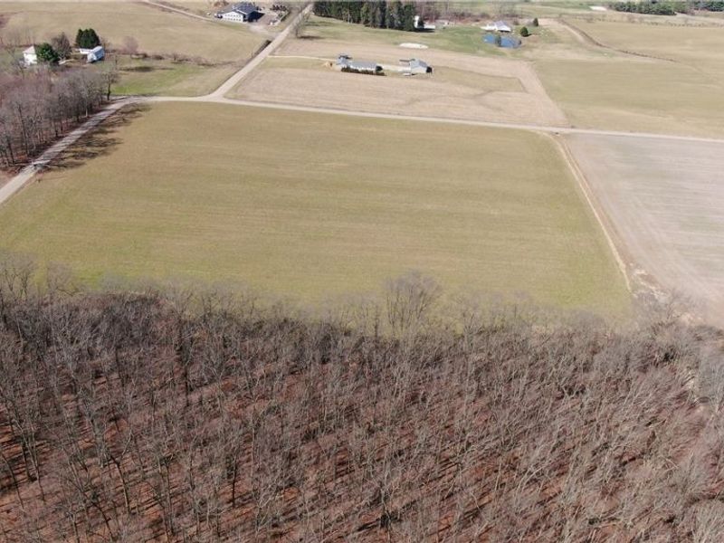 496 Township Road 2402, Lake, OH 44842 Photo 10