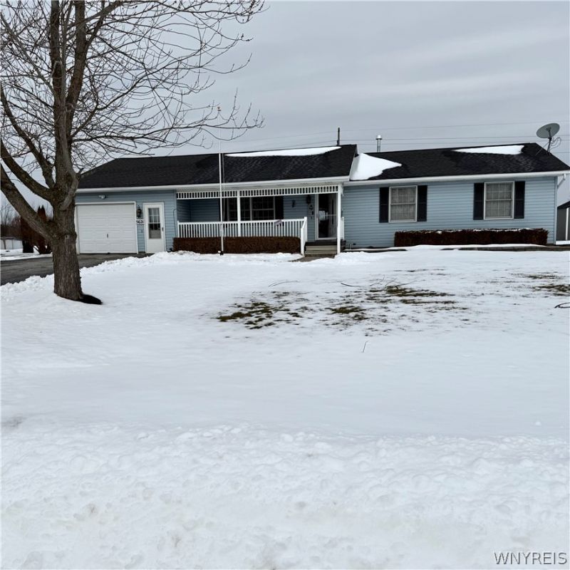 5621 Jeffrey Drive, Lockport, NY 14094 Main Photo