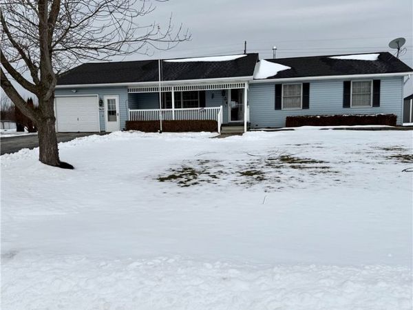 5621 Jeffrey Drive, Lockport, NY 14094