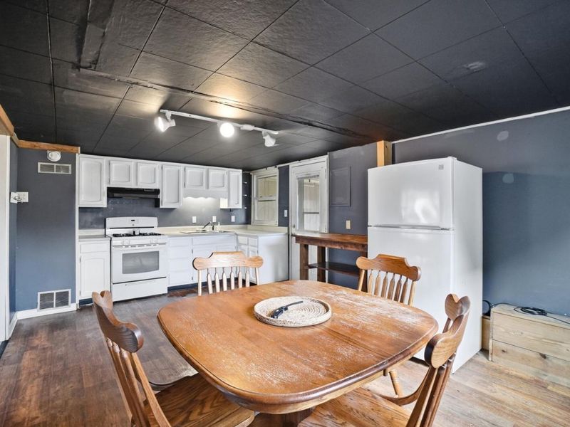 1030 3rd Street, Logan, OH 43138 Photo 14