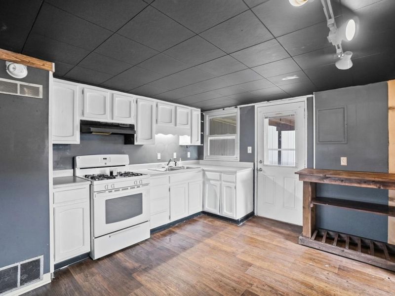 1030 3rd Street, Logan, OH 43138 Photo 9