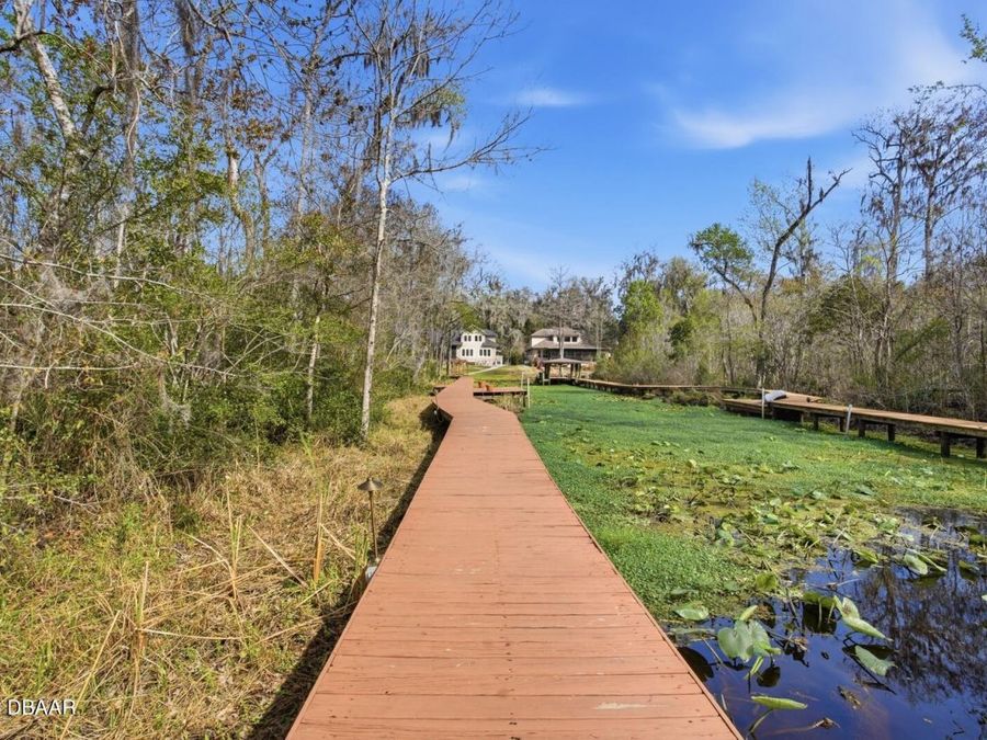 Property Image 100