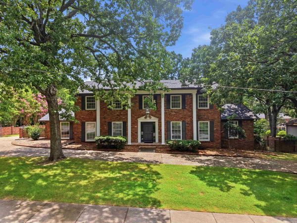 2916 Justin Matthews Dr, North Little Rock, AR 72116