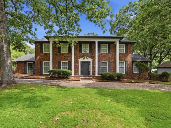 2916 Justin Matthews Dr, North Little Rock, AR 72116