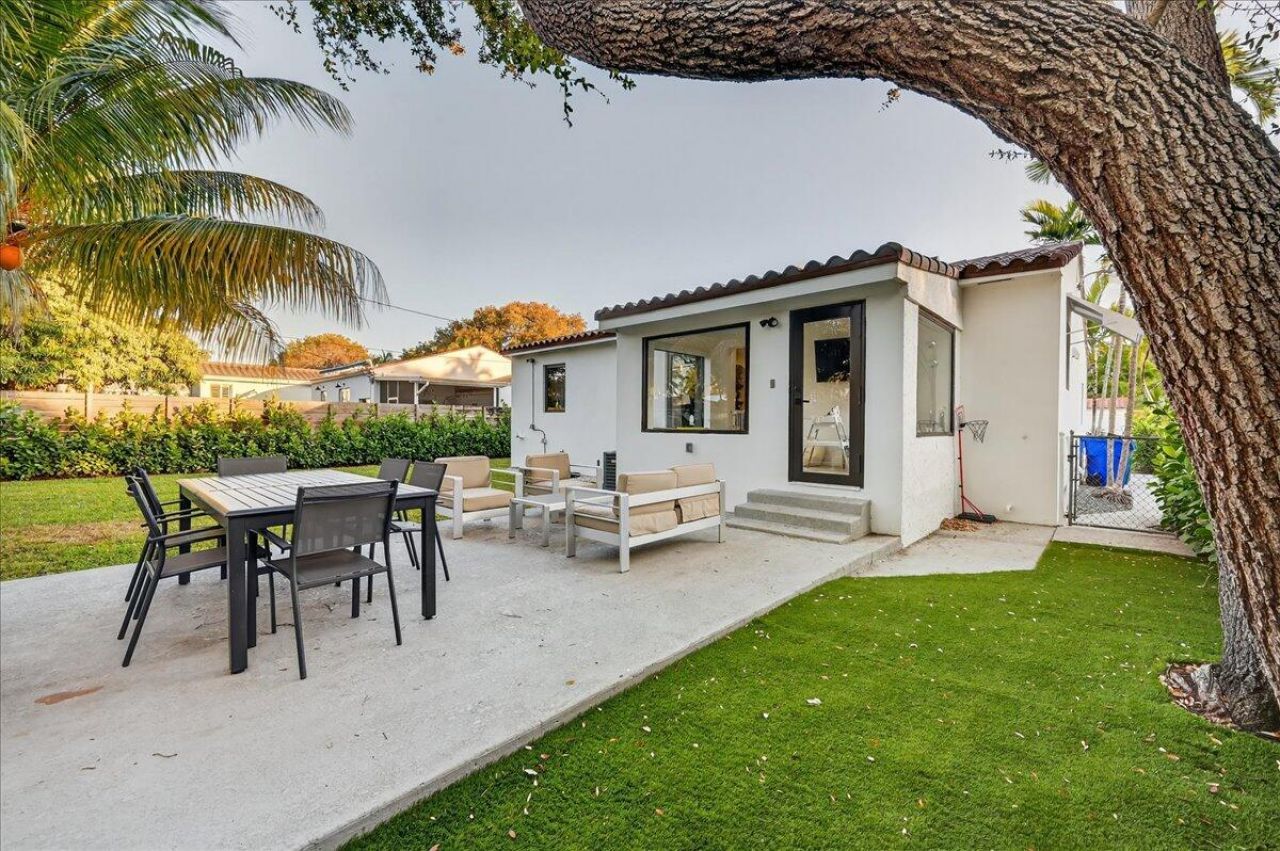 2601 SW 26th Lane, Miami, FL 33133 Photo