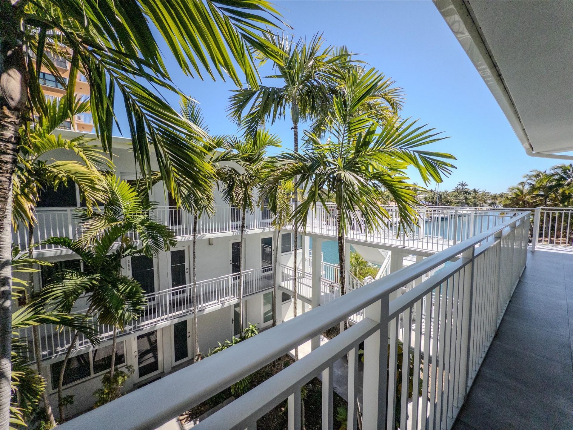 2430 NE 135th Street, Unit 302, North Miami, FL 33181 Photo