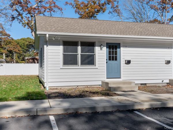 20 Mortimer Street , Westhampton, NY 11978