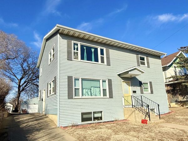 1012 W 8th St St E E, Sioux Falls, SD 57104