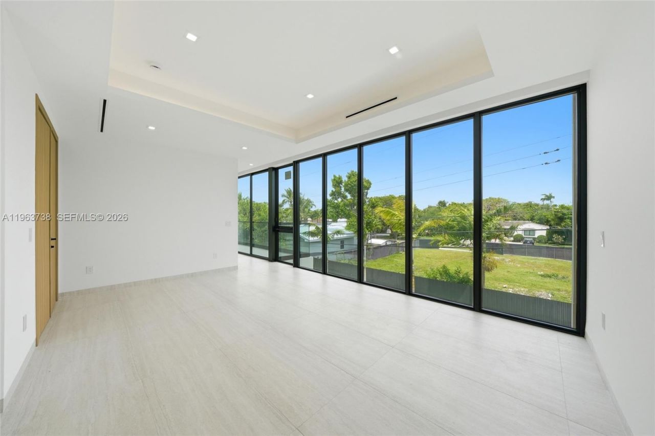 4401 SW 14th St, Miami, FL 33134 Photo