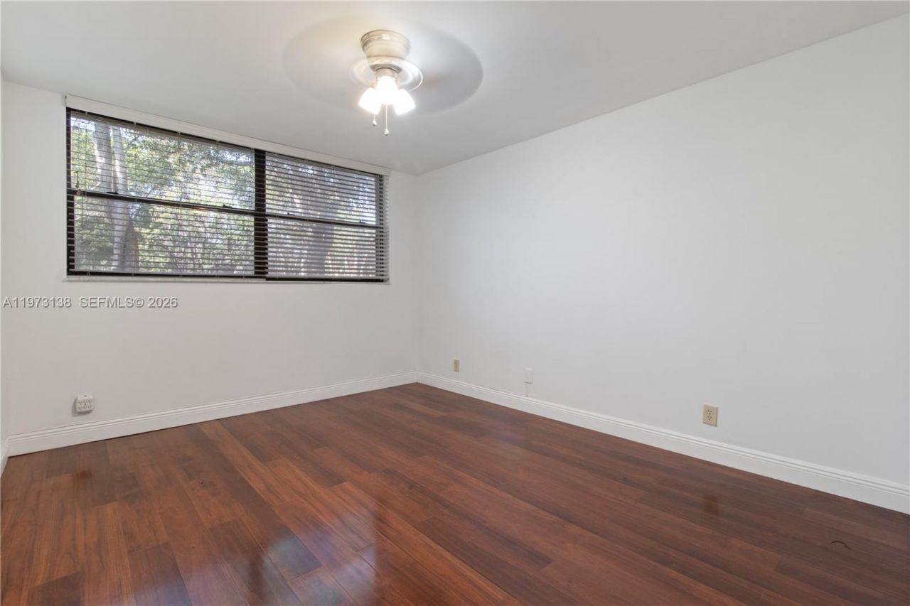 16401 Golf Club Rd , Unit 102, Weston, FL 33326 Photo