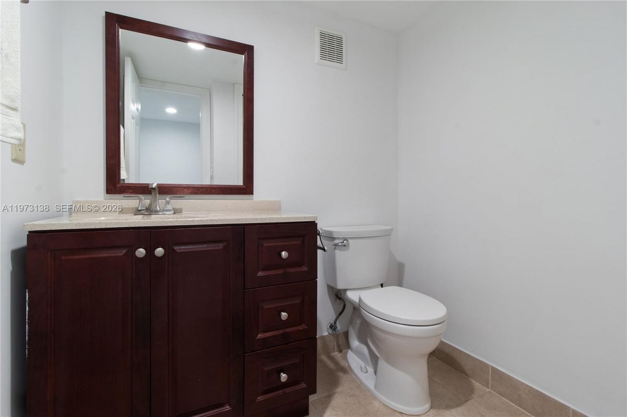 16401 Golf Club Rd , Unit 102, Weston, FL 33326 Photo