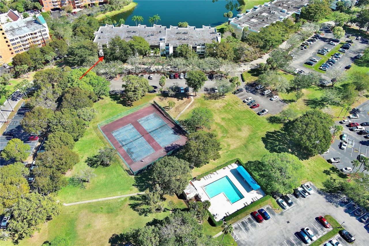 16401 Golf Club Rd , Unit 102, Weston, FL 33326 Photo