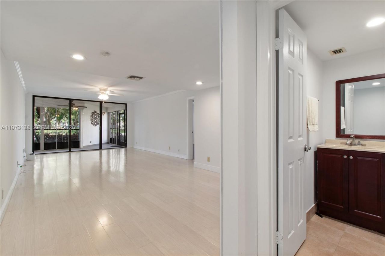 16401 Golf Club Rd , Unit 102, Weston, FL 33326 Photo