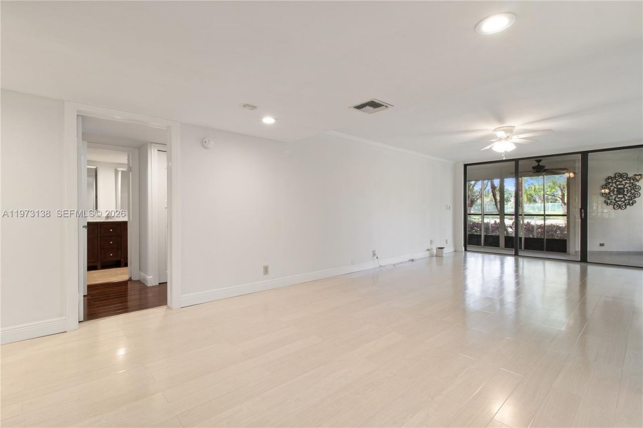 16401 Golf Club Rd , Unit 102, Weston, FL 33326 Photo