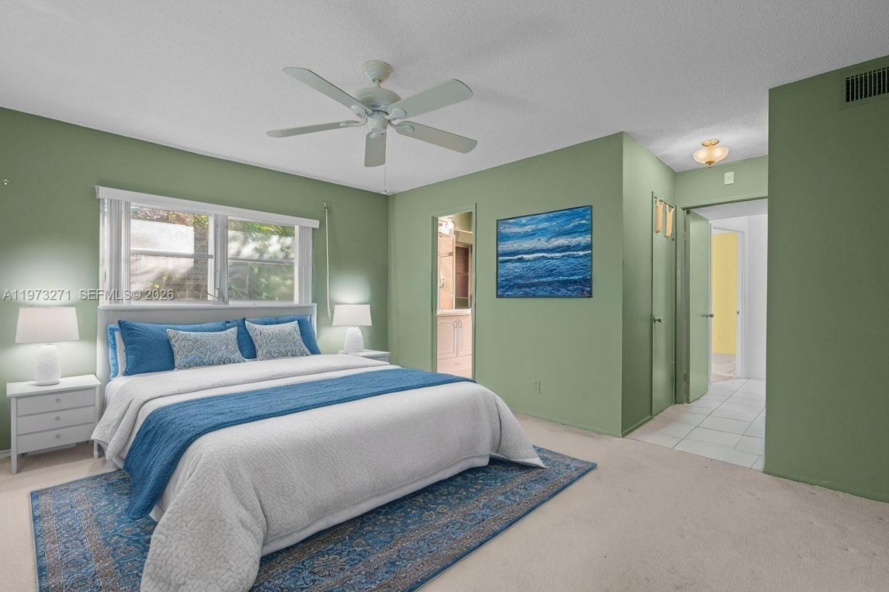 1445 Atlantic Shores Blvd, Unit 210, Hallandale Beach, FL 33009 Photo