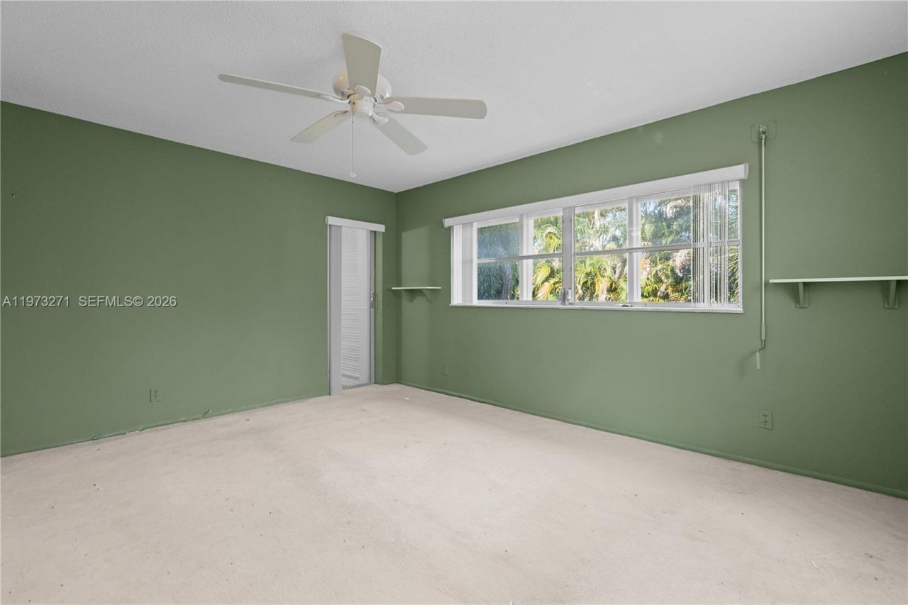 1445 Atlantic Shores Blvd, Unit 210, Hallandale Beach, FL 33009 Photo