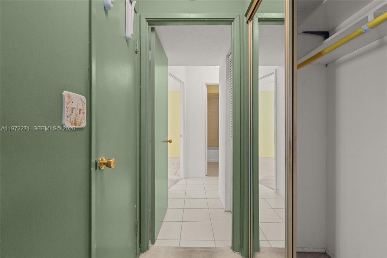 1445 Atlantic Shores Blvd, Unit 210, Hallandale Beach, FL 33009 Photo