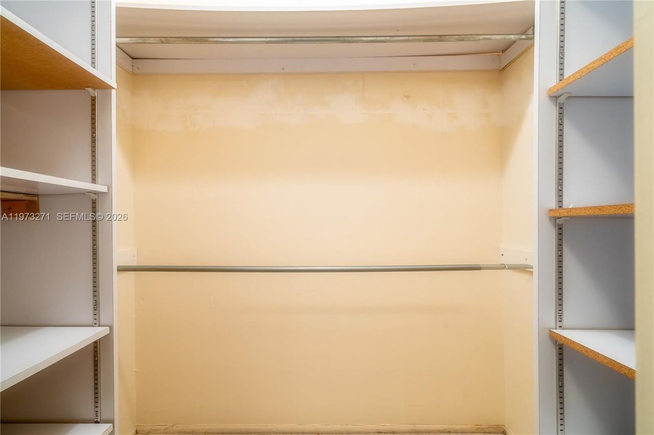 1445 Atlantic Shores Blvd, Unit 210, Hallandale Beach, FL 33009 Photo