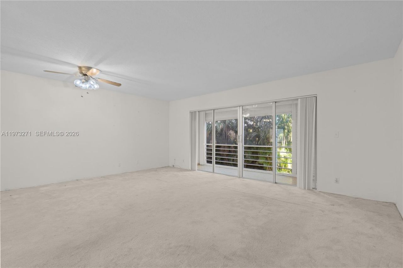 1445 Atlantic Shores Blvd, Unit 210, Hallandale Beach, FL 33009 Photo
