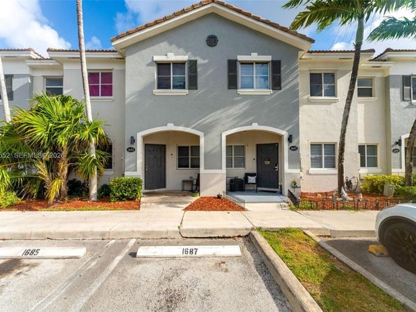 1687 SE 30th St, Homestead, FL 33035