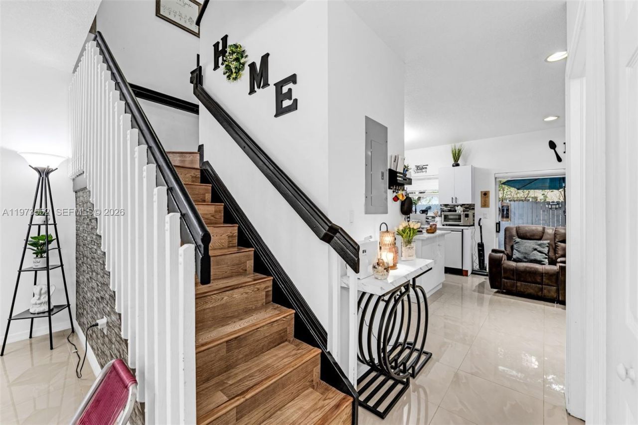 1687 SE 30th St, Homestead, FL 33035 Photo