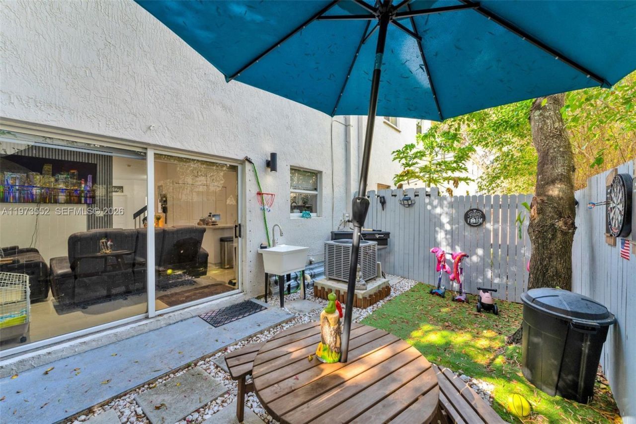 1687 SE 30th St, Homestead, FL 33035 Photo