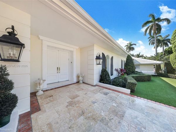 55 La Gorce Cir , Miami Beach, FL 33141