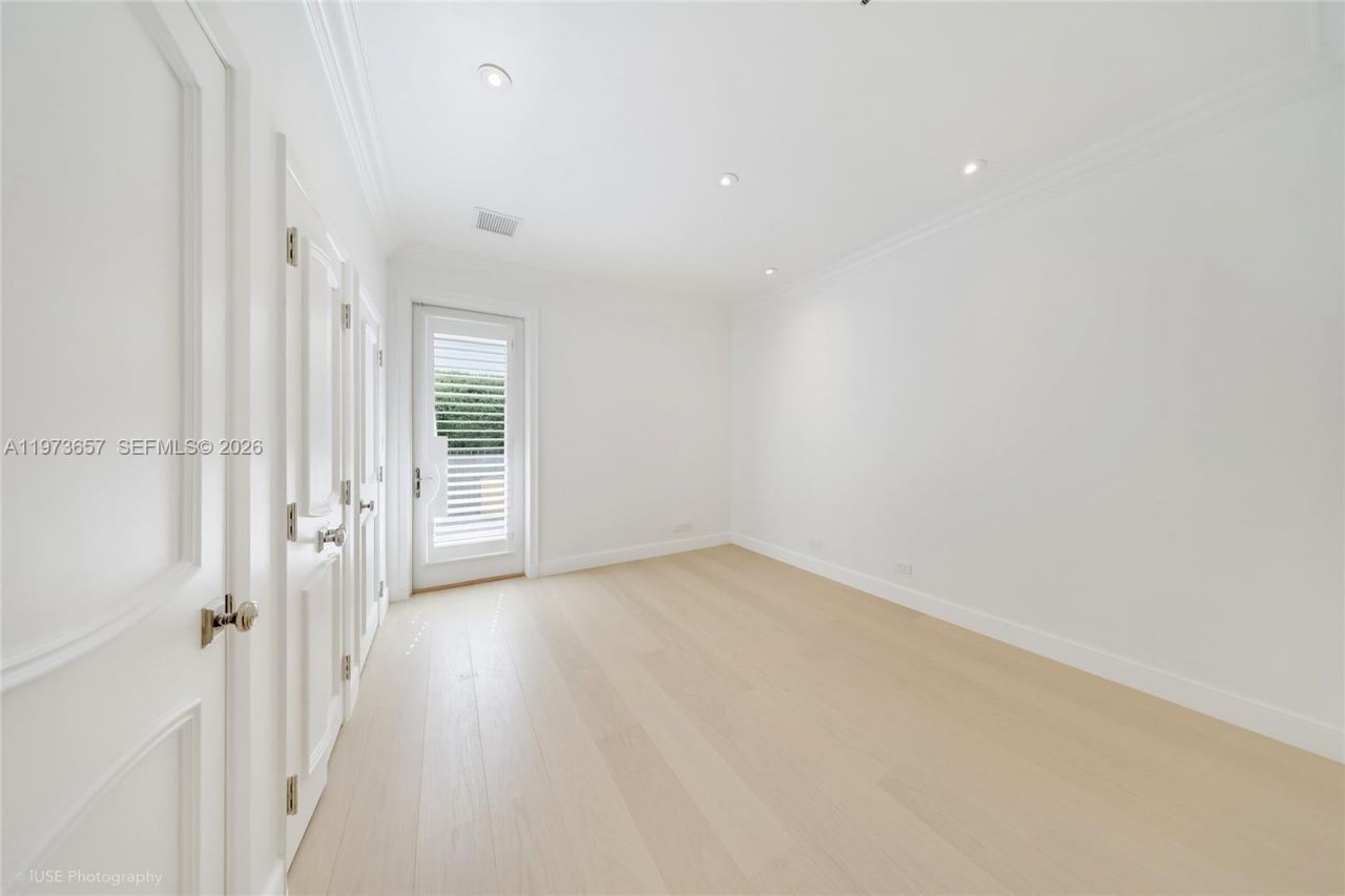 55 La Gorce Cir, Miami Beach, FL 33141 Photo