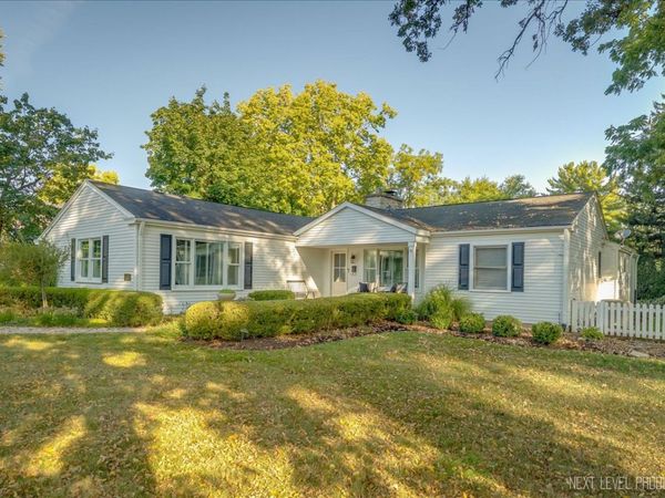 629 Peck Road , Geneva, IL 60134