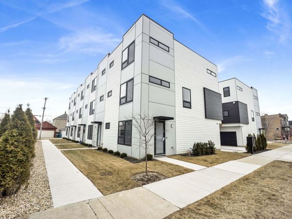 944 Beloit Avenue , Unit 2, Forest Park, IL 60130