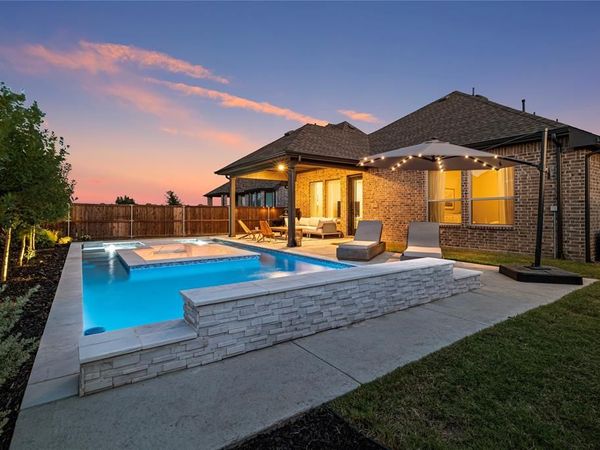 1625 Windflower Drive, Aubrey, TX 76227