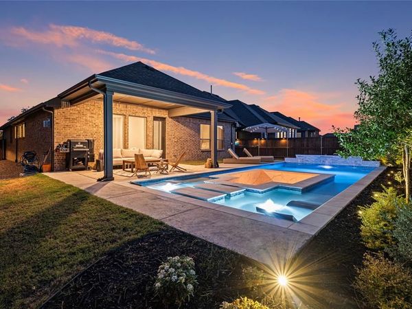 1625 Windflower Drive, Aubrey, TX 76227