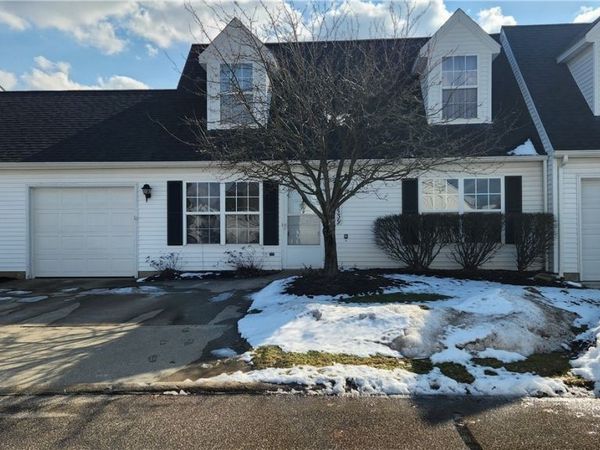 15539 Nantucket Cove, Unit 2, Middlefield, OH 44062