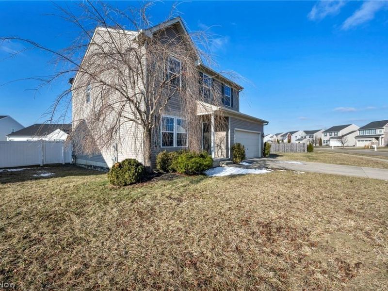 36891 Tail Feather Dr, North Ridgeville, OH 44039 Photo 3