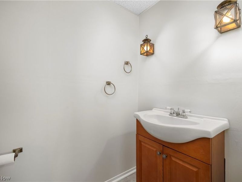 26619 Redwood Drive, Olmsted Falls, OH 44138 Photo 21