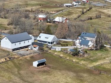 371 OLD TULPEHOCKEN ROAD, BIRDSBORO, PA 19508